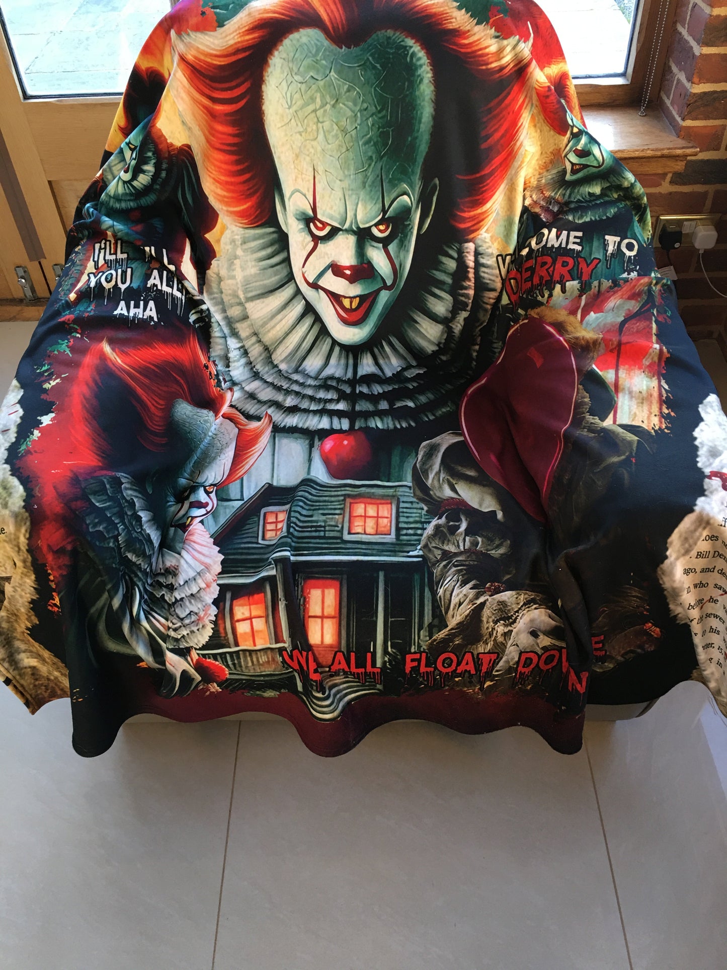Horror Movie Blanket - Pennywise Blanket - Luxury Twin / Double Fleece Blanket