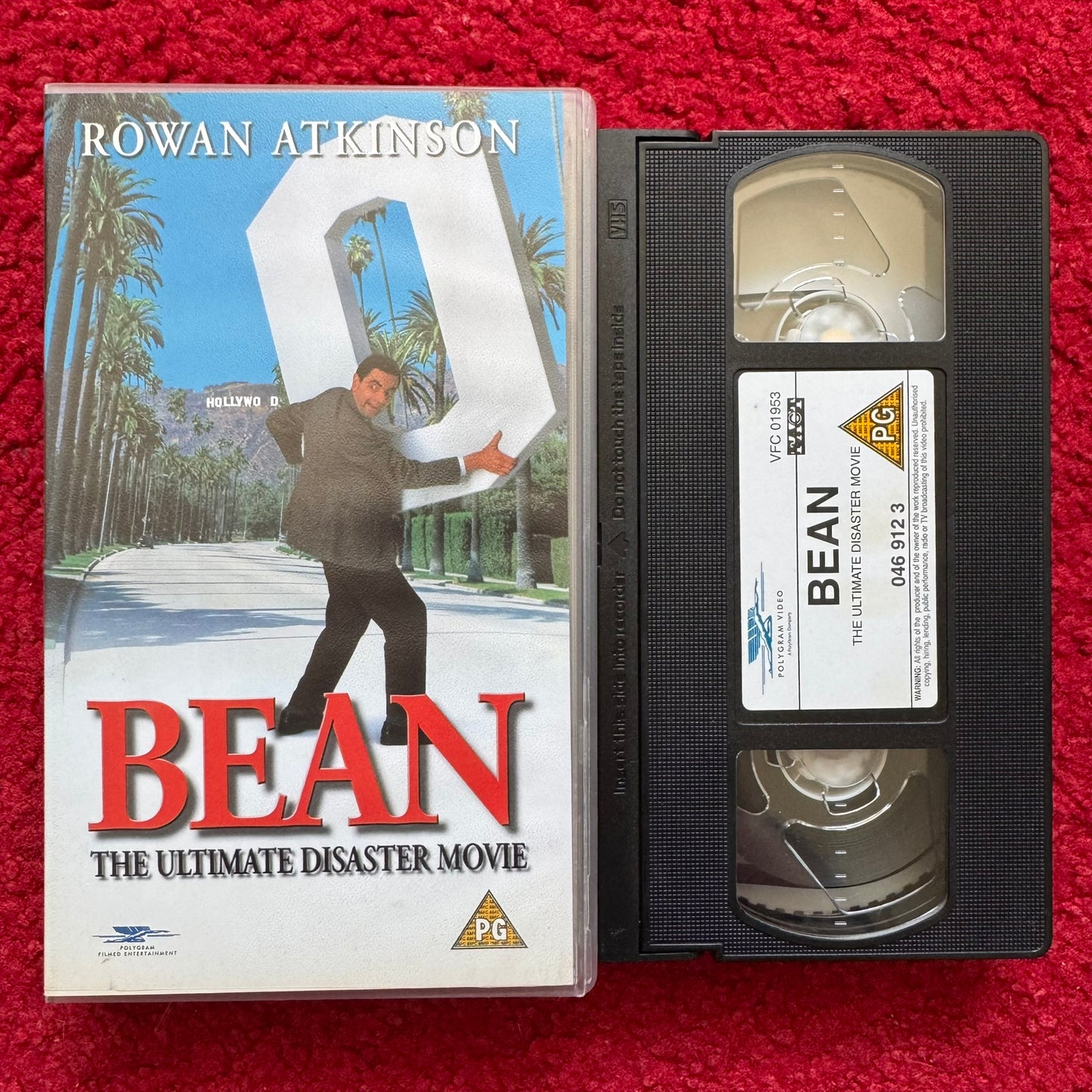 Bean VHS movie featuring Rowan Atkinson in the ultimate disaster film with a colorful cover