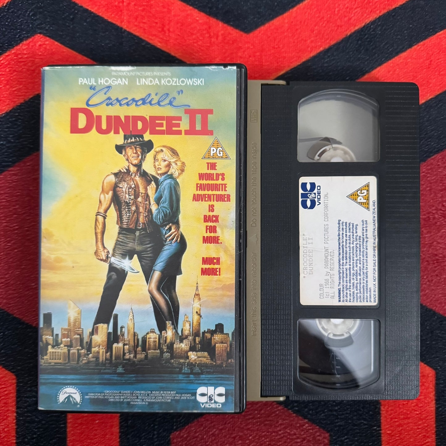 Crocodile Dundee II VHS Video (1988) VHR2304