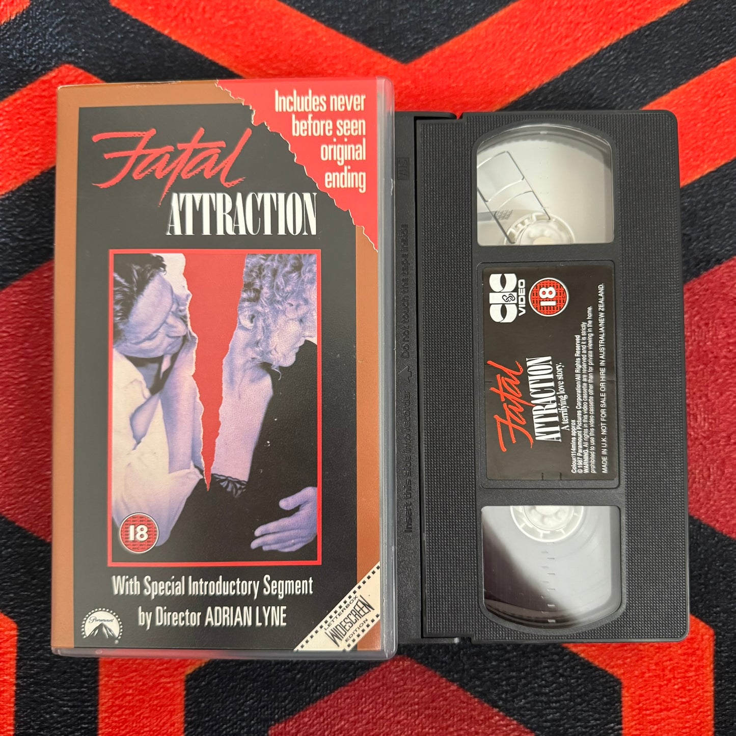 Fatal Attraction VHS Video (1987) VHR2685