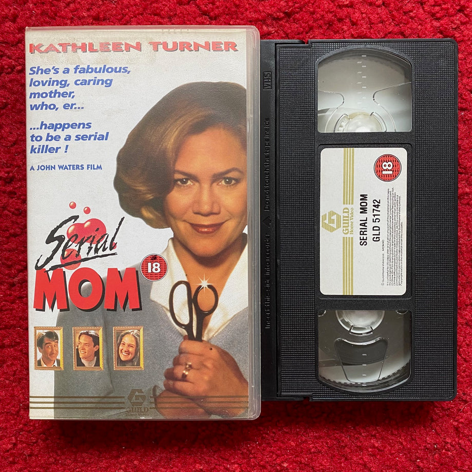 Serial Mom VHS Video (1994) GLD51742