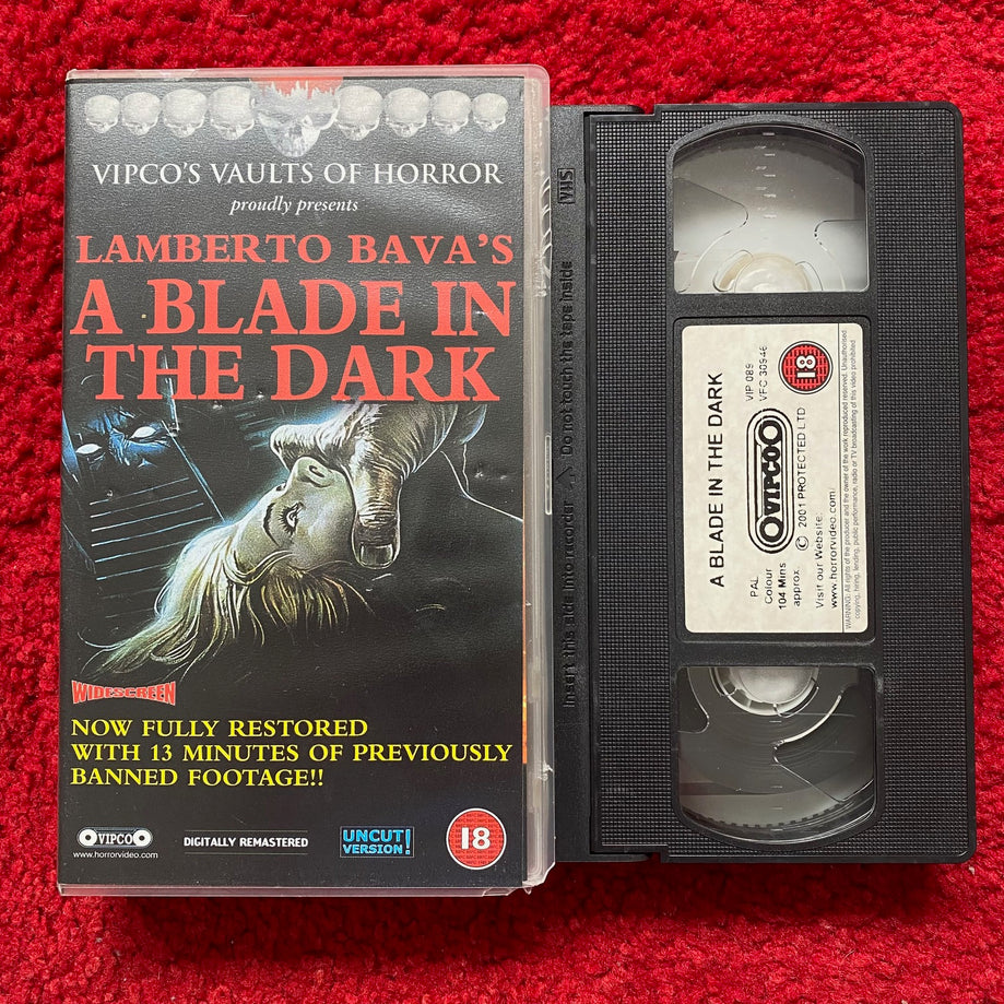 A Blade in the Dark VHS Video (1983) VIP089