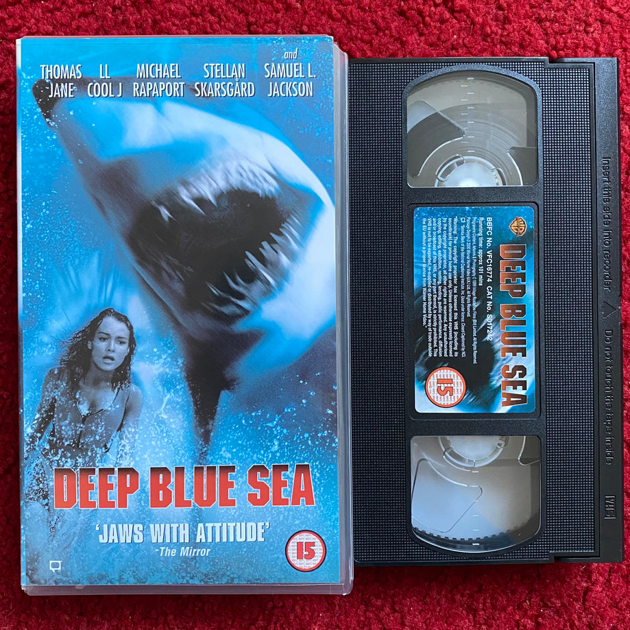 Deep Blue Sea VHS Video (1999) S017242