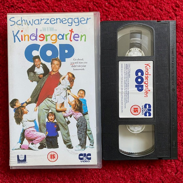 Kindergarten Cop VHS Video (1990) VHR1493