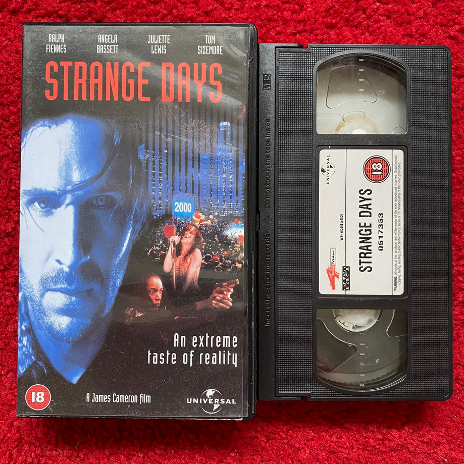 Strange Days VHS Video (1995) 617363